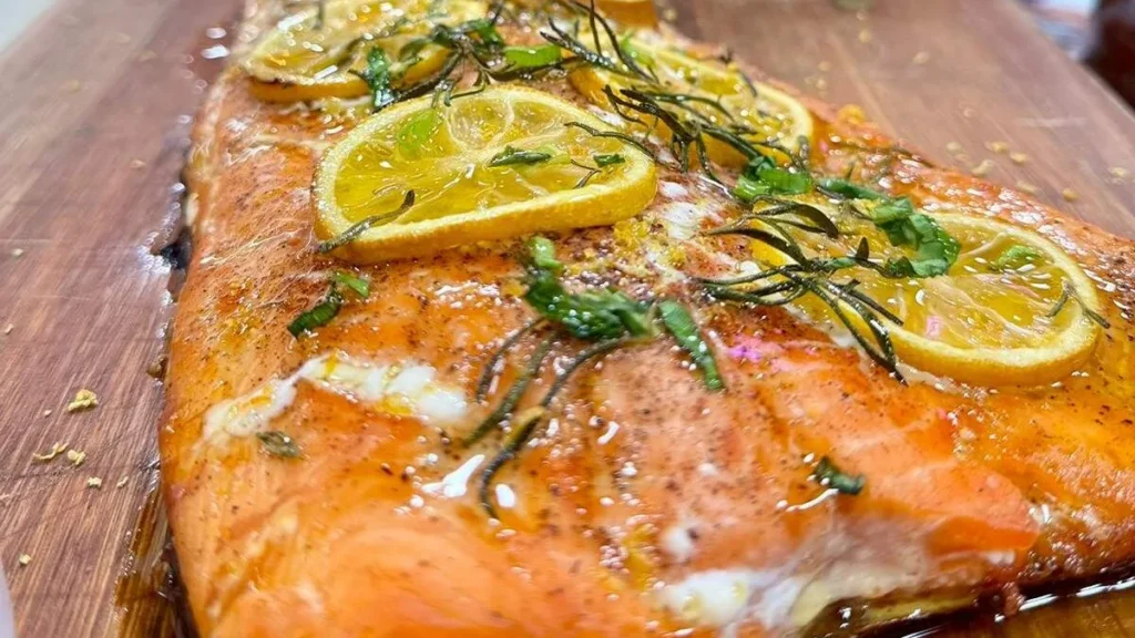 Imagem salmao assado com molho de limao siciliano santa receita do artigo Salmão Assado com Molho de Limão Siciliano - Santa Receita