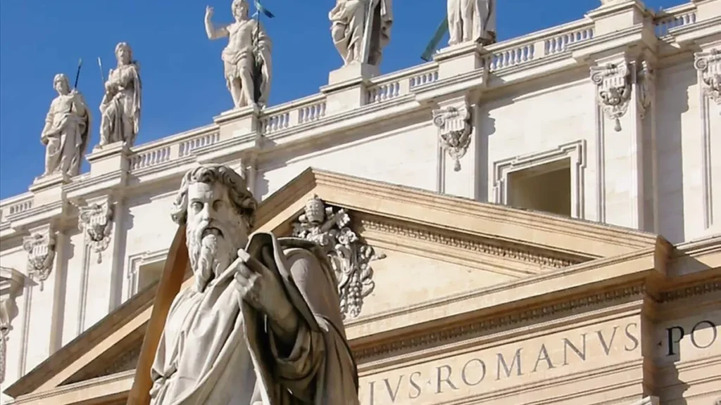 Imagem Estatua dos apostolos no Vaticano do artigo Bíblia, Tradição e Magistério: os fundamentos da fé católica