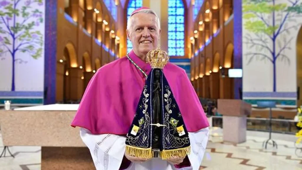 Imagem Dom Orlando altar central do artigo Arcebispo de Aparecida celebra 50 Anos de Ordenação Sacerdotal com Missa Solene