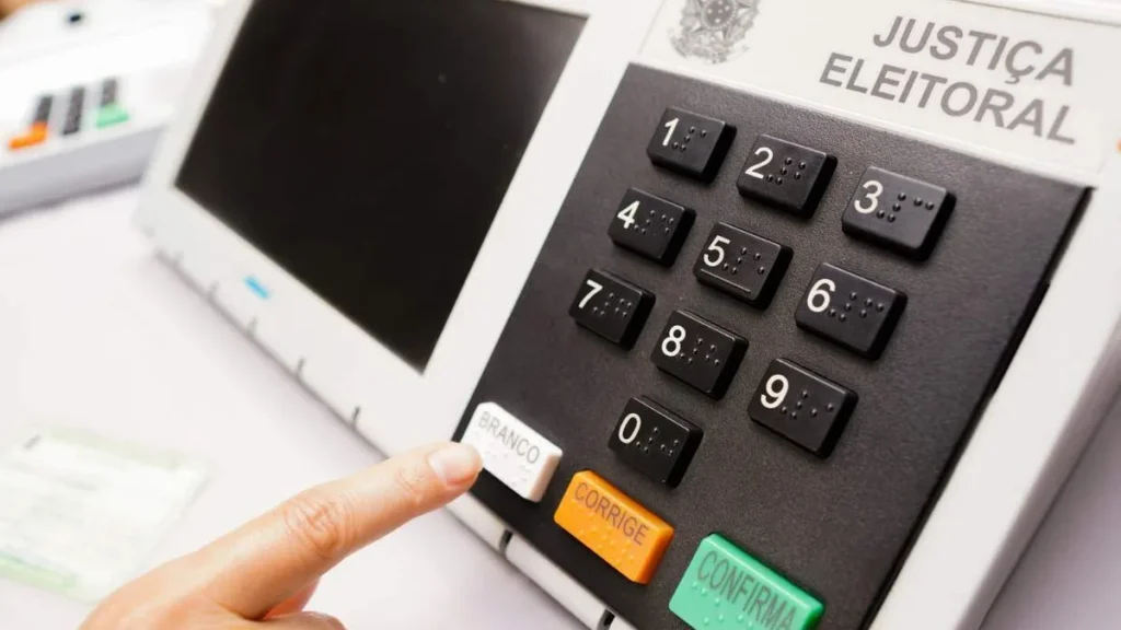 Imagem Urna eletronica do artigo A origem do voto e a conquista da democracia