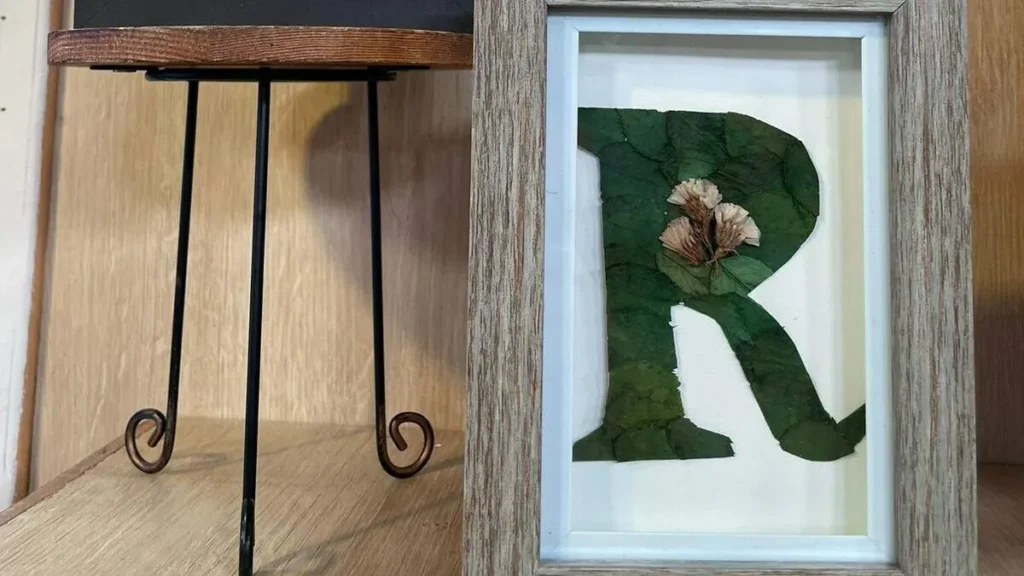Imagem desenho com flores e folhas desidratadas faca voce mesmo do artigo Desenhos com Flores e Folhas Desidratadas - Faça Você Mesmo