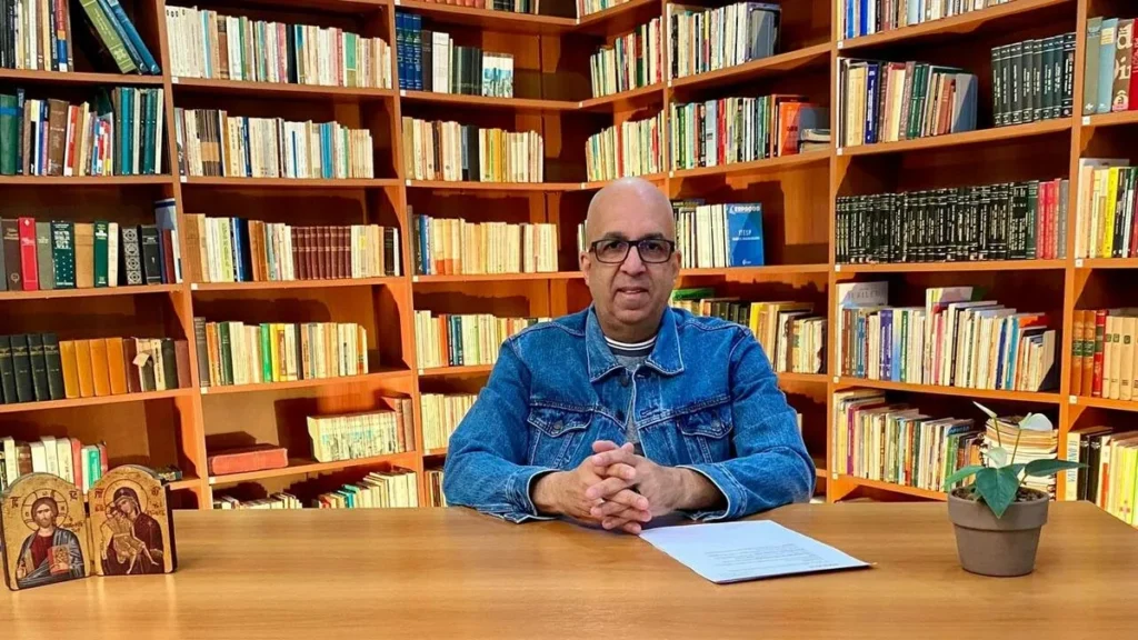 Imagem Padre Mauro Vilela do artigo Reveja: Diálogos reflete sobre Igreja e Mineração