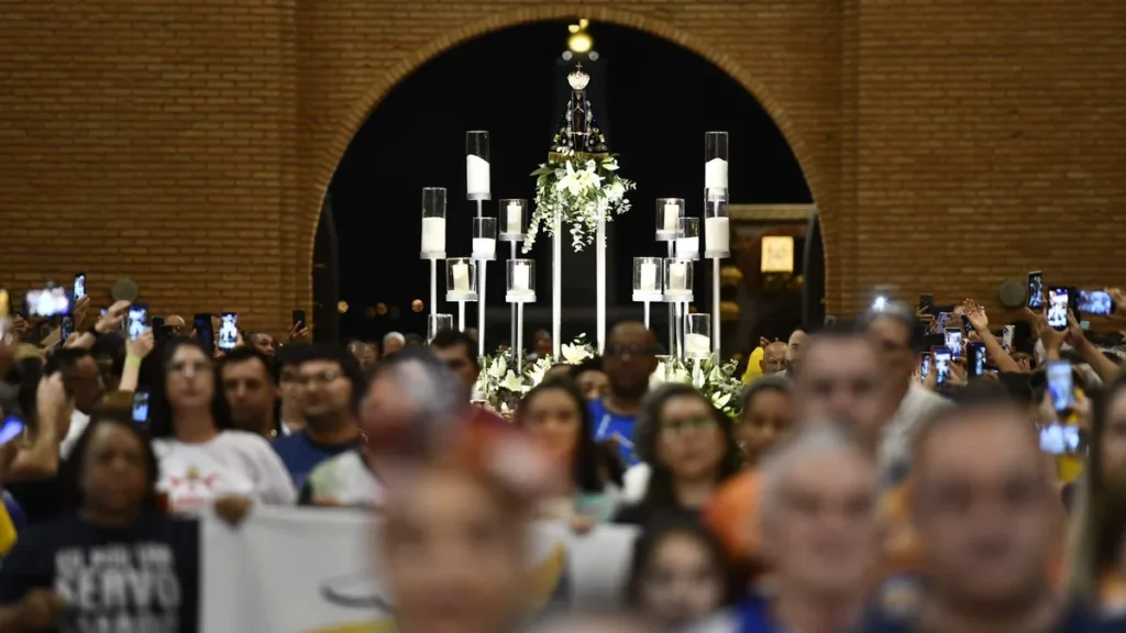 Imagem Nossa Senhora do artigo A interação com os devotos nas redes sociais durante a Festa da Padroeira