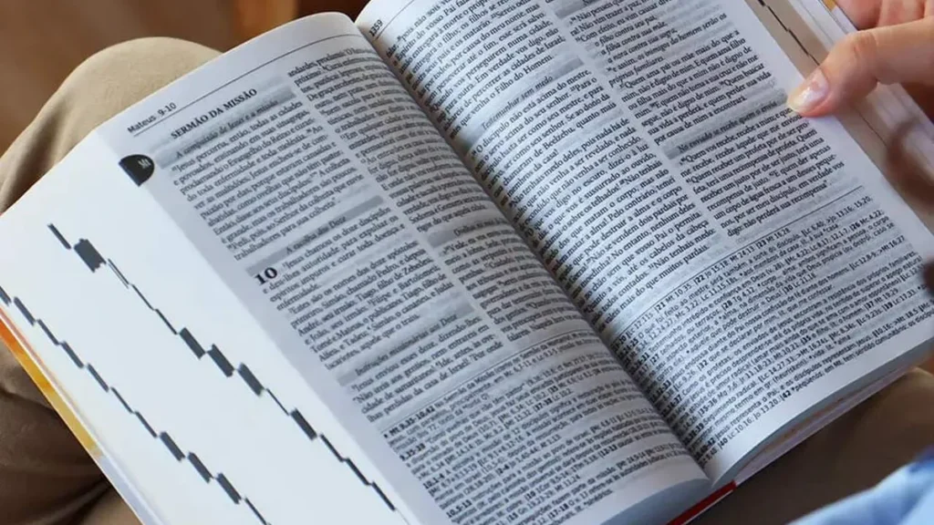 Imagem Biblia CNBB do artigo Saiba 7 curiosidades sobre a Bíblia Sagrada