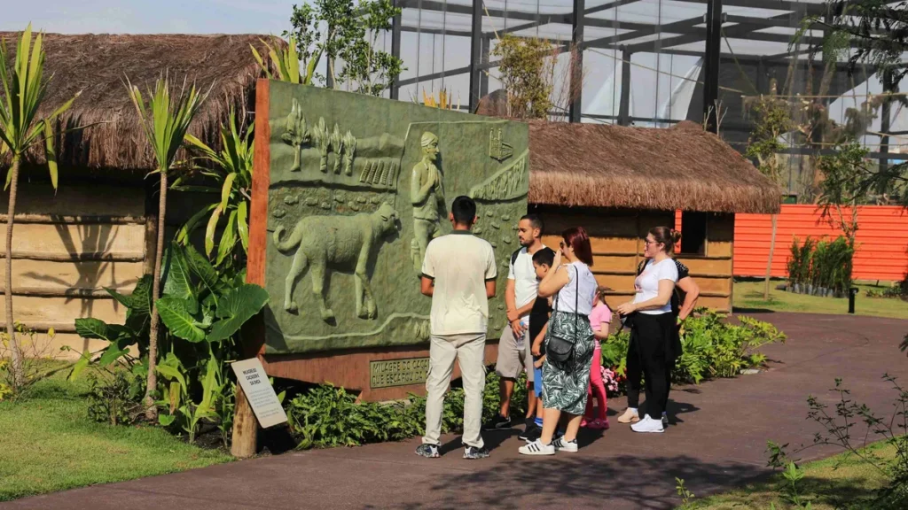 Imagem Parque Tres Pescadores paineis do artigo Painéis dos milagres levam a uma experiência de fé no Parque Três Pescadores