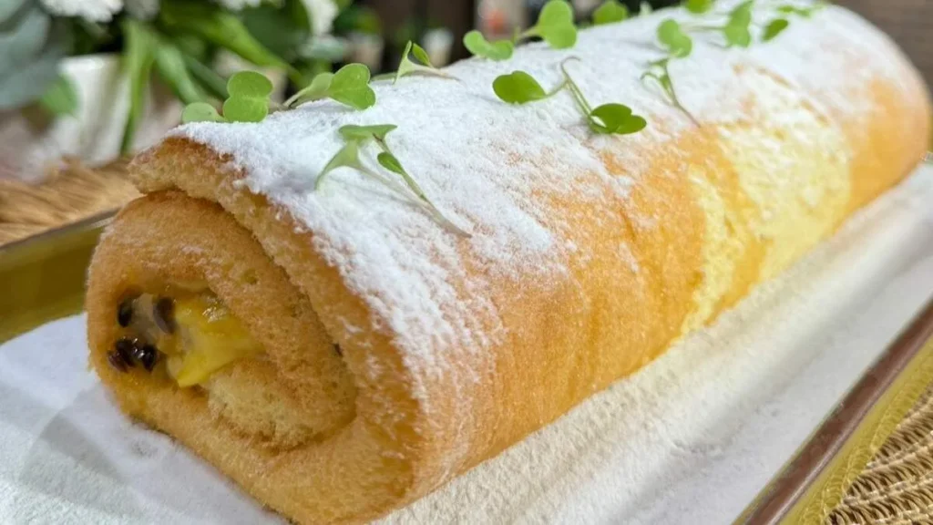 Imagem rocambole de frutas amarelas Sabor de vida do artigo Rocambole de Frutas Amarelas – Sabor de Vida