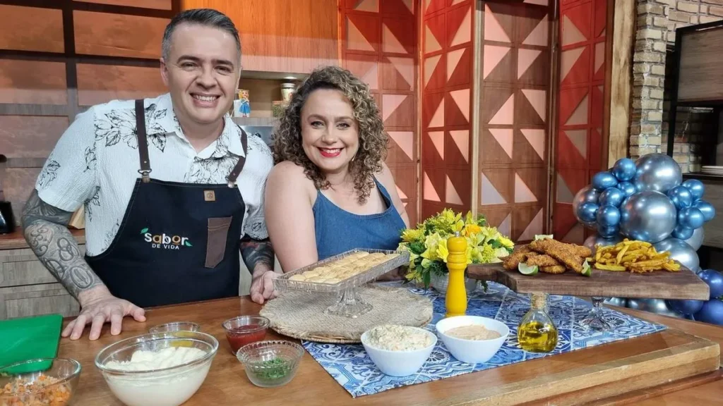 Imagem 2 Chef Leonardo Roncon e Binca Laua by Juana Tannus do artigo Chef Leo Roncon prepara molhos clássicos no “Sabor de Vida”