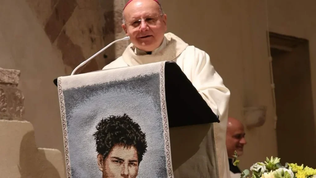 Imagem Dom Domenico Sorrentino na celebracao de Carlo Acutis do artigo Jubileu acende a esperança da canonização de Carlo Acutis