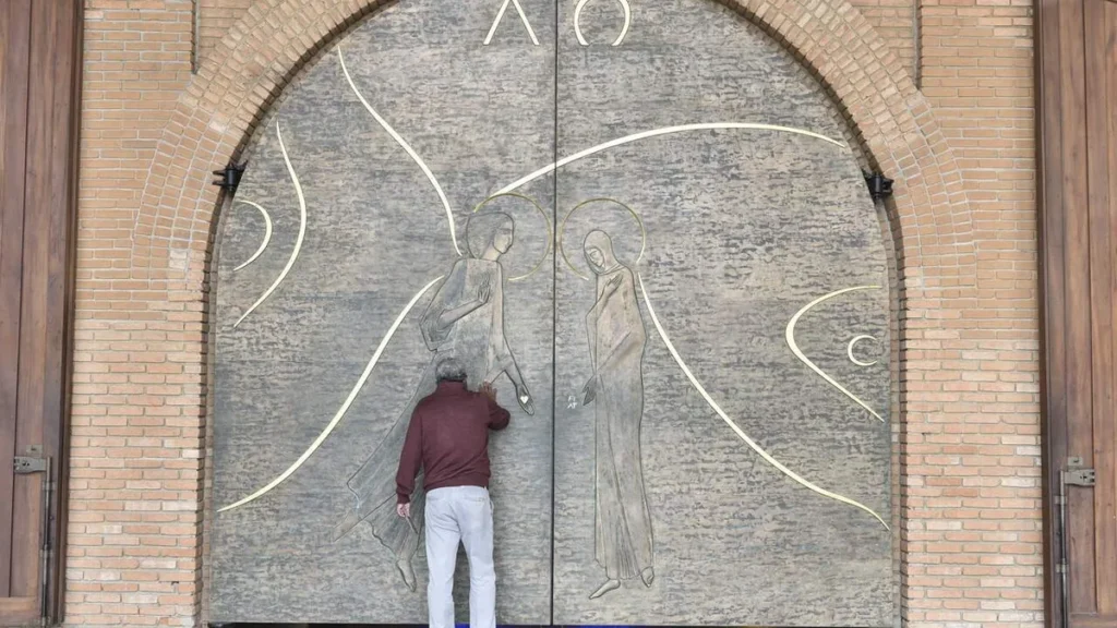 Imagem Porta Santa em Aparecida 3 do artigo O que é a Porta Santa e como viver seu significado no Ano Jubilar