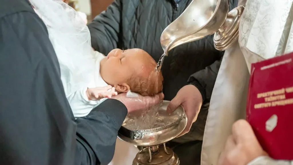 Imagem batismo do artigo Dogmas da Igreja: o batismo é o verdadeiro Sacramento instituído por Jesus Cristo