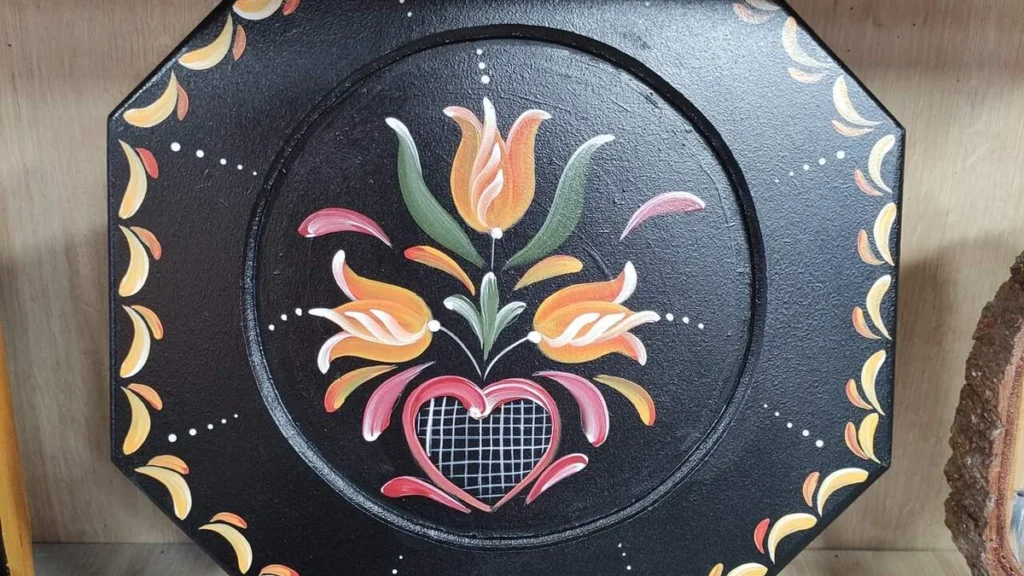 Imagem pintura decorativa na madeira em bauernmalerei faca voce mesmo do artigo Pintura decorativa na madeira em bauernmalerei - Faça Você Mesmo