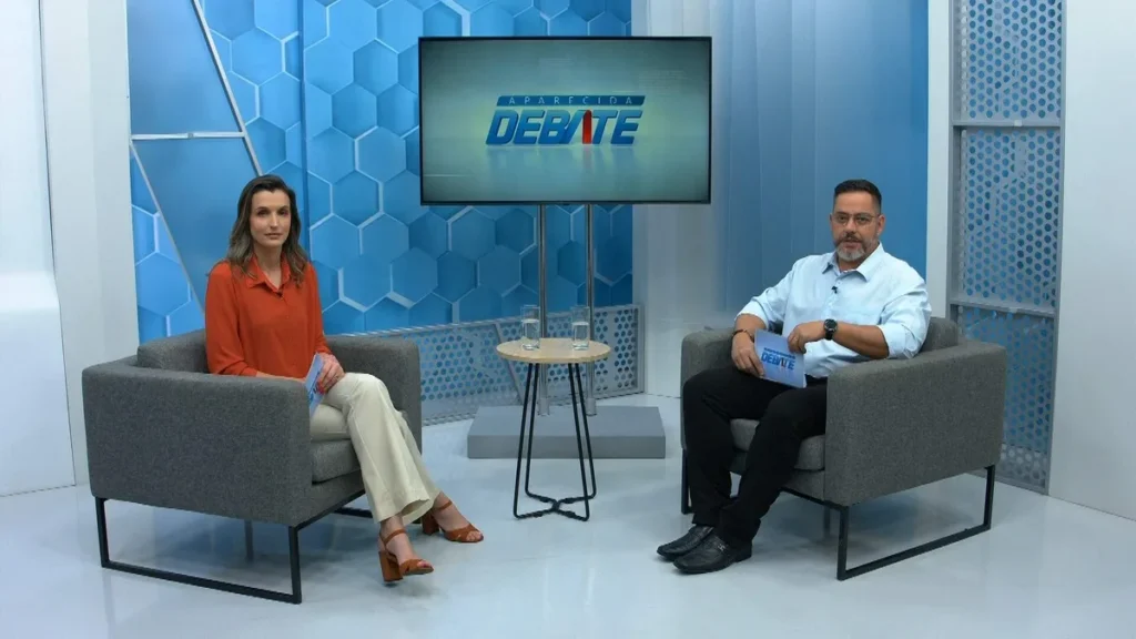 Imagem APD 0511 Reproducao TV Aparecida 1 do artigo "Aparecida Debate" destaca as consequências dos incêndios florestais no Brasil