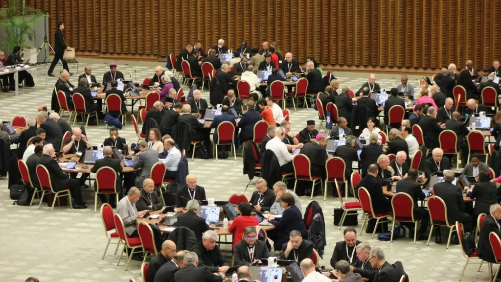 Imagem Sinodo 2024 mesas 2 do artigo Como aplicar os frutos do Sínodo nas Dioceses?
