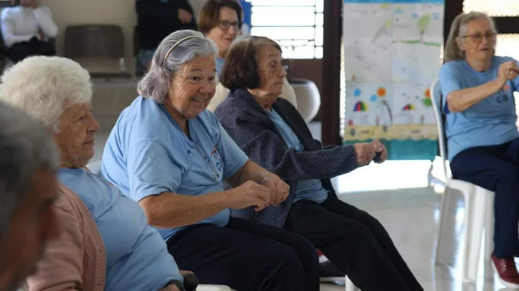 Grupo Vida Ativa na oficina de Atividade Física