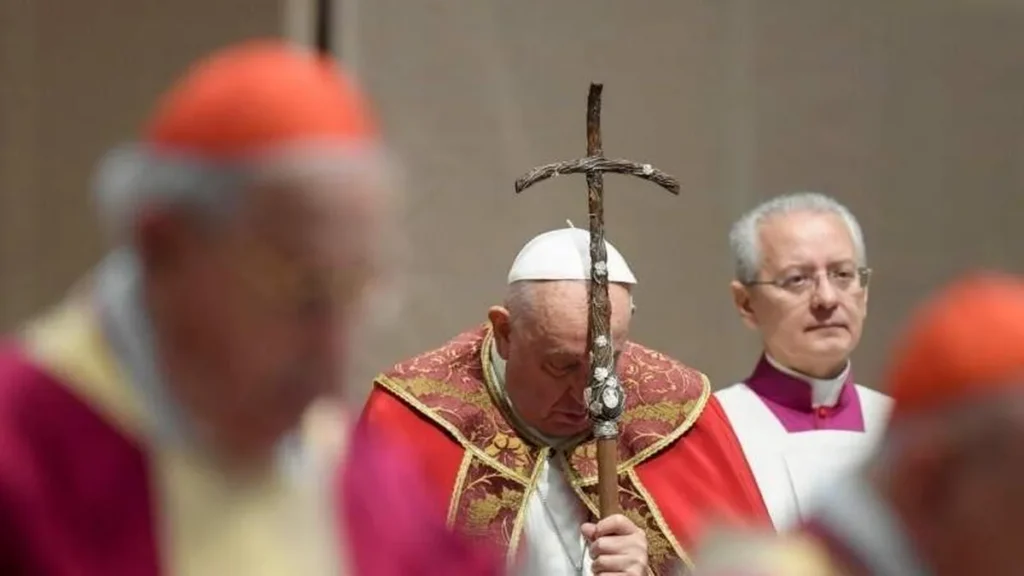 Imagem papa missa cardeais e bispos falecidos do artigo Papa recorda cardeais e bispos falecidos em missa especial