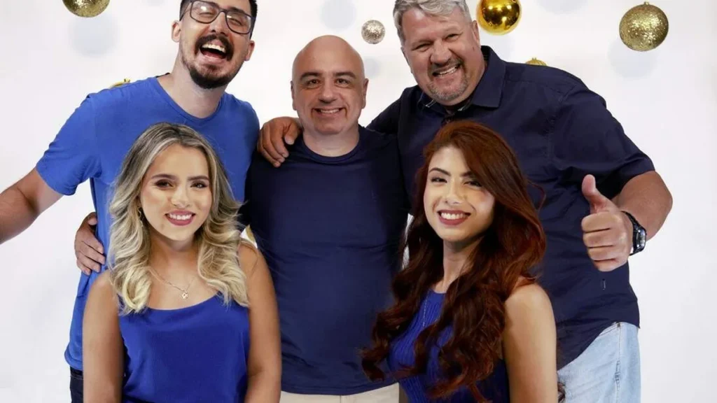 Imagem Locutores na Campanha de Fim de Ano da Pop do artigo Rádio Pop tem programação especial para o Ano Novo