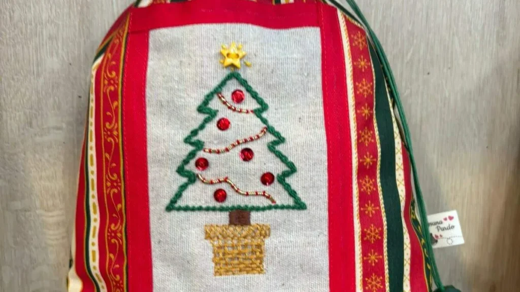 Imagem saquinho de natal bordado faca voce mesmo do artigo Saquinho de Natal bordado - Faça Você Mesmo