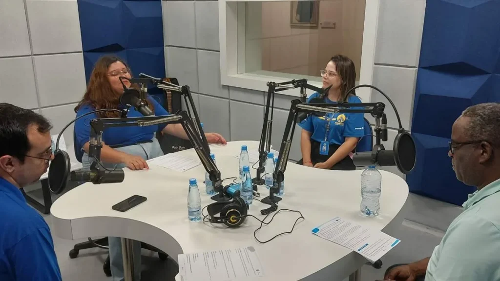Imagem Terco de Natal com os colaboradores da Radio do artigo Reze conosco o Terço Especial de Natal!