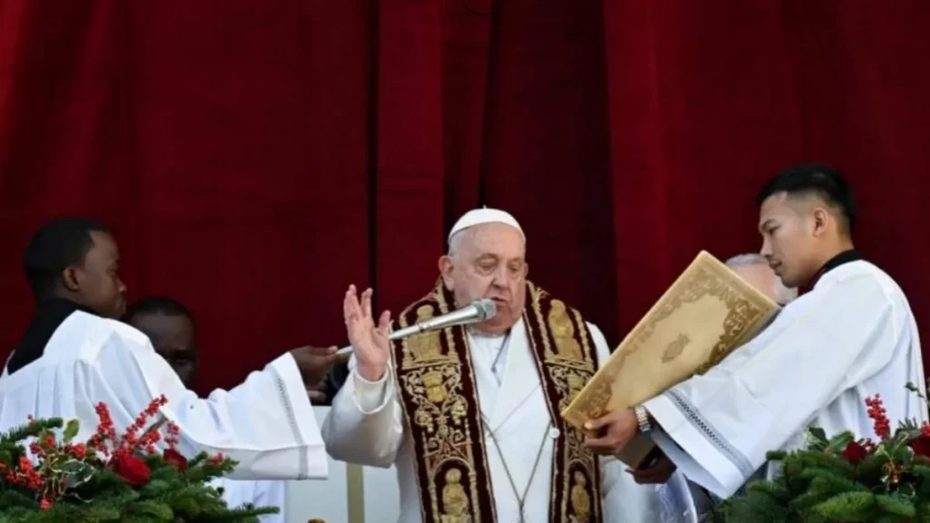 Imagem papa urbi et orbi 2024 do artigo 7 lições do Papa para o Jubileu na benção Urbi et Orbi