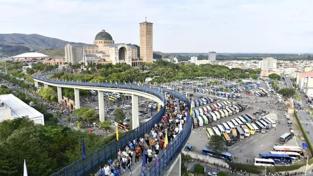 Imagem Novena Solene 12 10 2024 Passarela da Fe do artigo O ano de 2024 no Santuário Nacional em fotos!