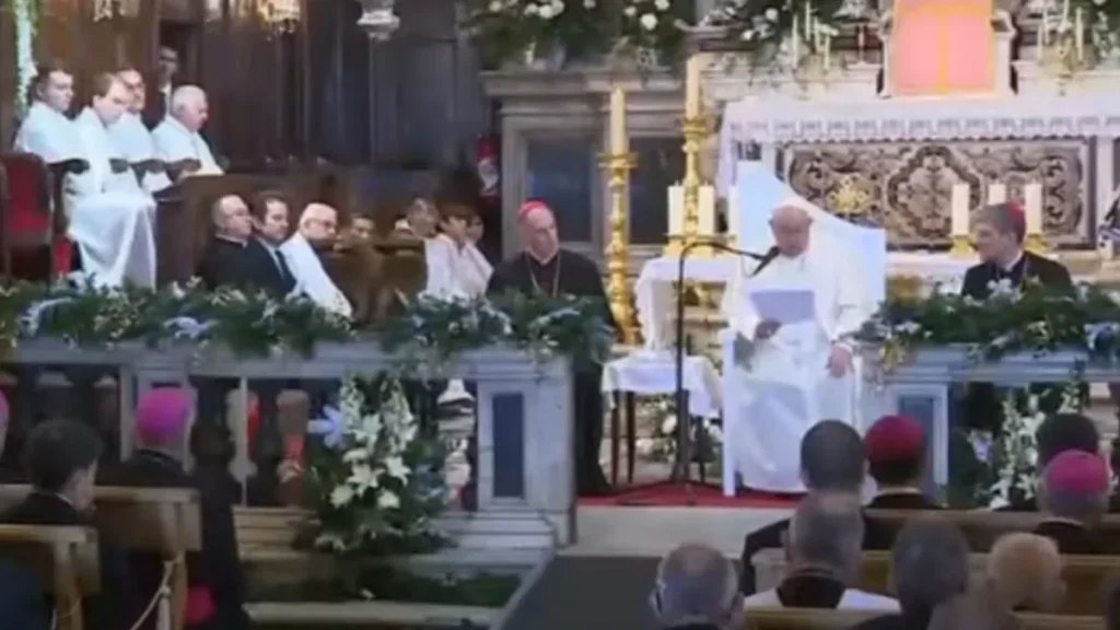 Imagem Papa Francisco Ajacio do artigo Conselhos do Papa para a missão dos religiosos e sacerdotes