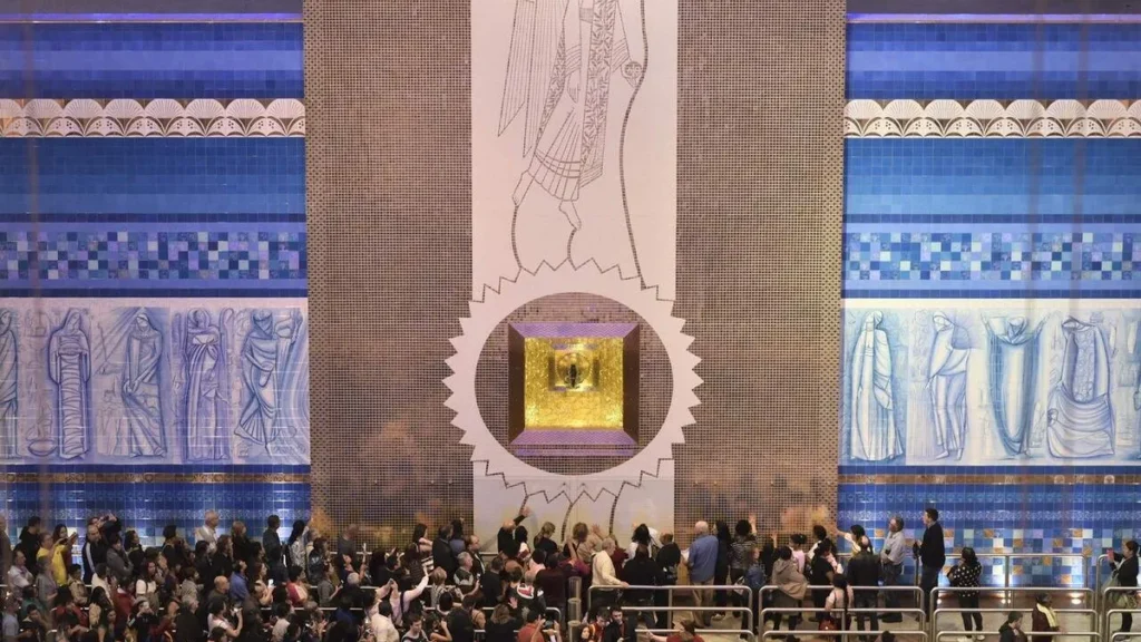 Imagem Nicho visitacao do artigo Como peregrinar em um dia na Casa da Mãe Aparecida?