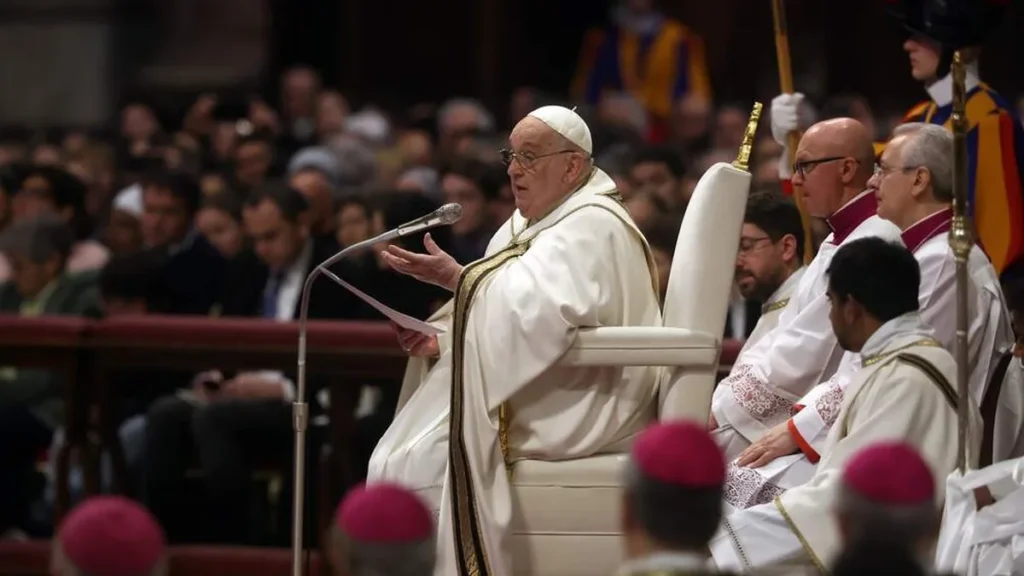 Imagem papa francisco em missa durante homilia do artigo Confira a agenda de Francisco para janeiro e início de fevereiro