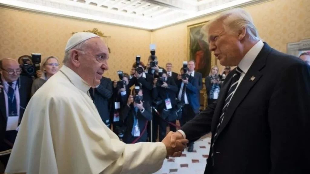 Imagem papa e trump do artigo Papa pede que EUA sejam terra de acolhimento e justiça