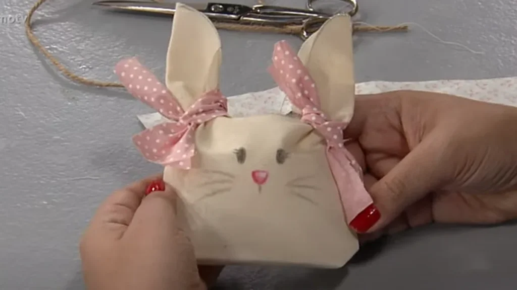 Imagem saquinho de tecido do artigo Saquinhos Decorados Com Lápis De Cor - Faça Você Mesmo