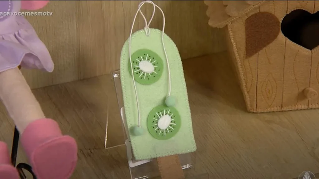 Imagem marca paginas de kiwi em feltro faca voce mesmo do artigo Marca Página Picolé de Kiwi (Feltro) - Faça Você Mesmo
