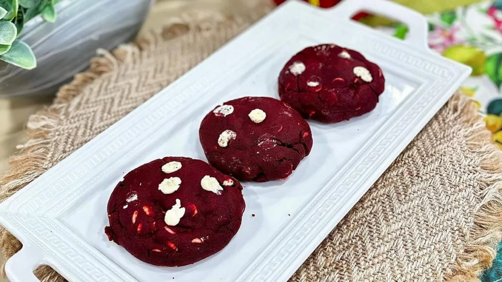 Imagem cookie red velvet santa receita do artigo Cookie Red Velvet – Santa Receita