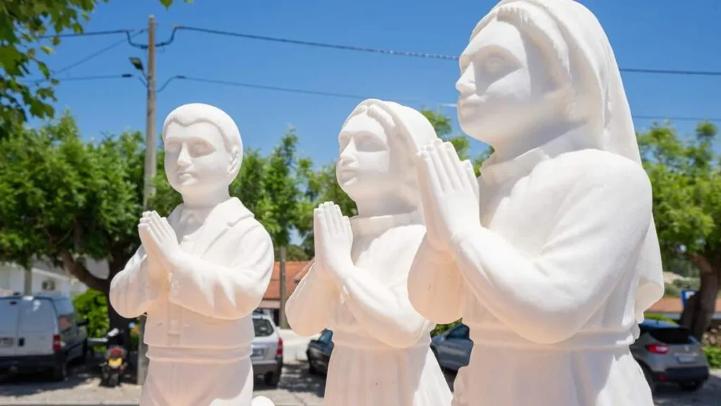 Imagem videntes de fatima do artigo Peça com fé a intercessão aos santos videntes de Fátima