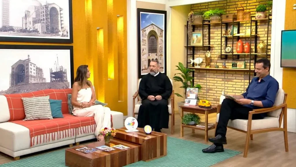 Imagem FD Participacao Pe Adam 1802 do artigo Pe. Adam Rapala celebra a 17ª Romaria Nacional do Terço dos Homens no Programa Família dos Devotos
