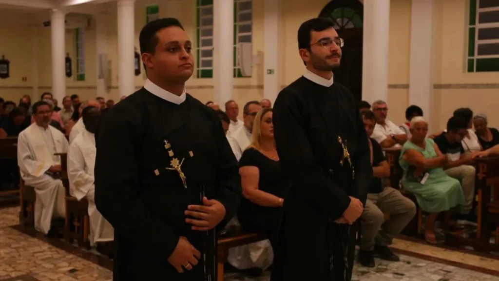 Imagem Profissao Perpetua Fr. Caio e Fr. Pablo do artigo Jovens confirmam entrega definitiva ao anúncio da Copiosa Redenção
