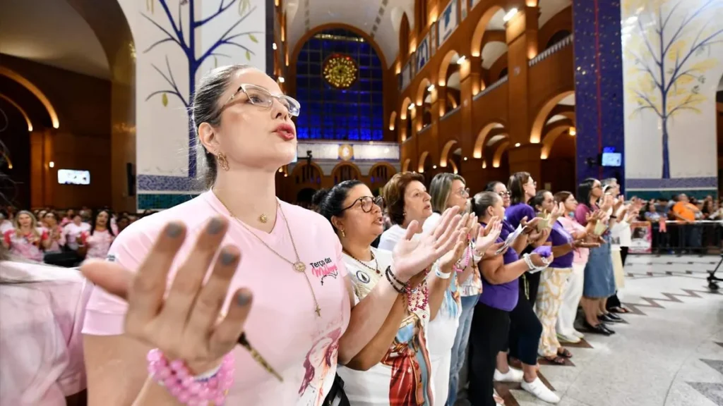 Imagem terco das mulheres 2025 missa de abertura do artigo Inspire-se em mulheres de fé, a exemplo de Maria!