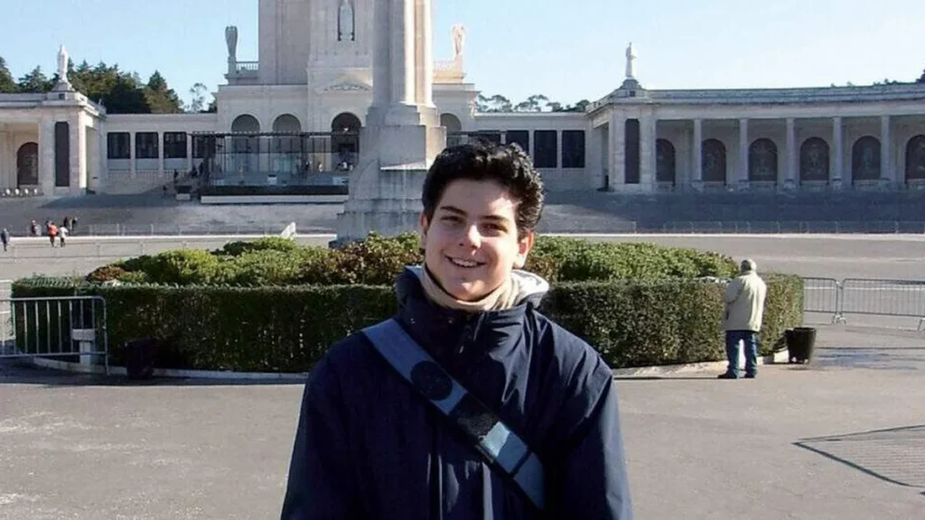 Imagem beato carlo acutis em fatima do artigo O dia em que Carlo Acutis foi peregrino em Fátima