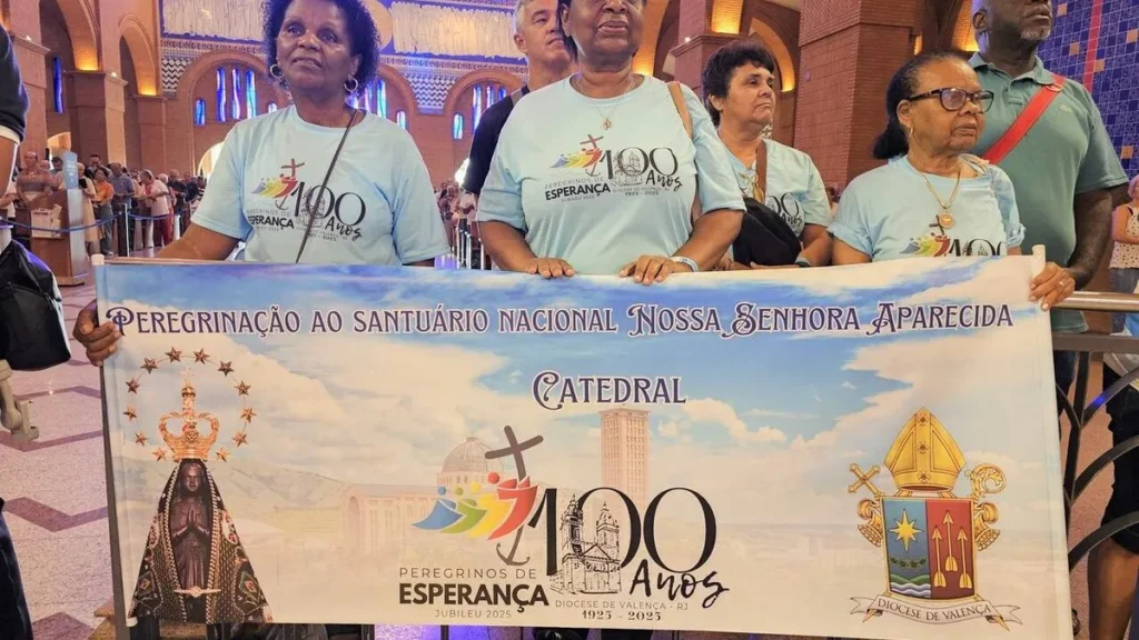 Imagem Devotos de Valenca 2 do artigo Em Aparecida, Diocese de Valença (RJ) celebra 100 anos