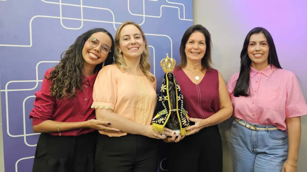 Imagem equipe a12 e entrevistadas do artigo Assista ao terceiro episódio do podcast “Com a Mãe da Esperança”