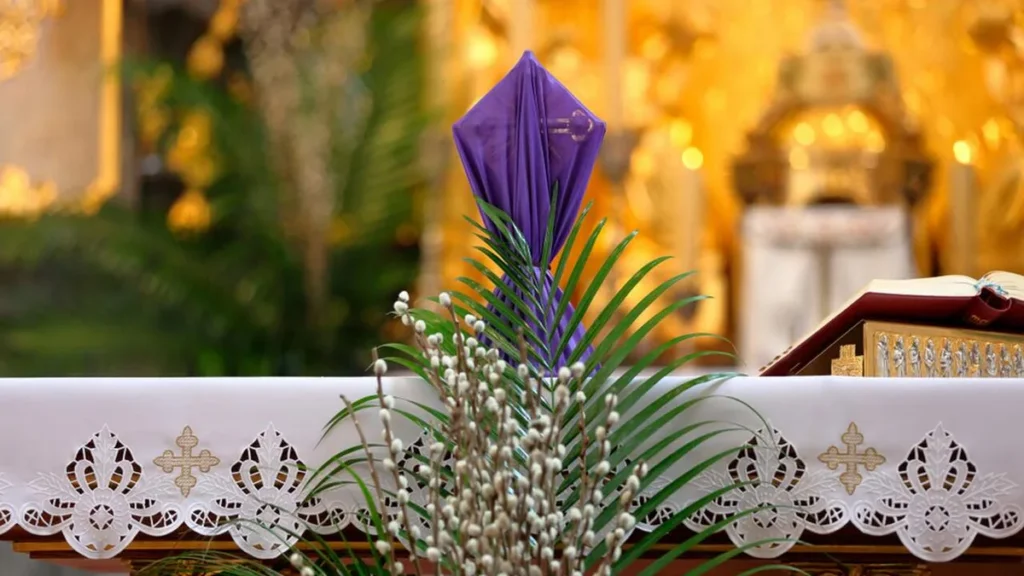 Imagem Imagem coberta na Semana Santa do artigo Como viver bem a liturgia da Semana Maior?
