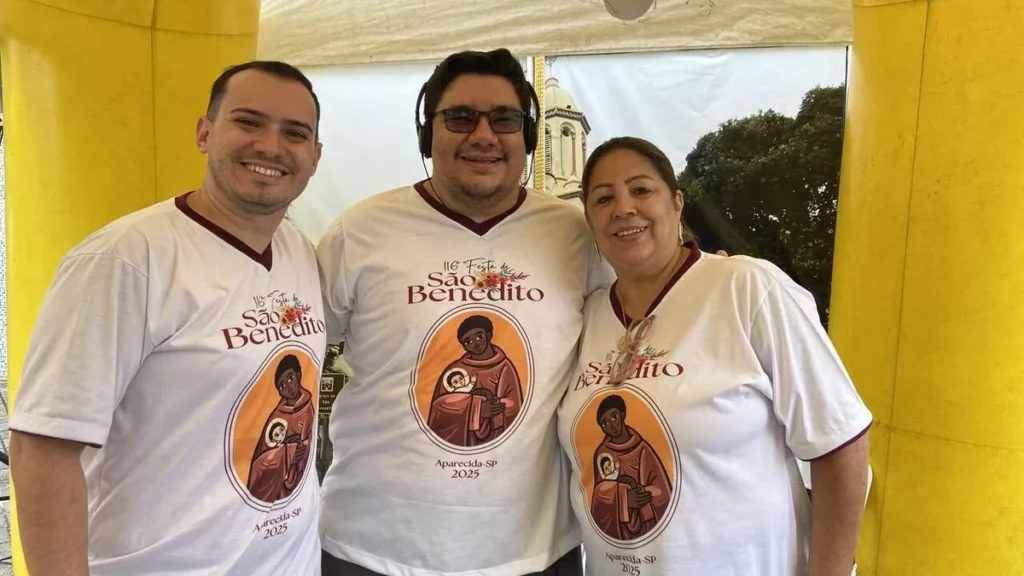 Imagem Os reis da Festa de Sao Benedito 2025 no Pop nas Ruas de Aparecida do artigo Pop nas Ruas está na celebração na Festa de São Benedito em Aparecida