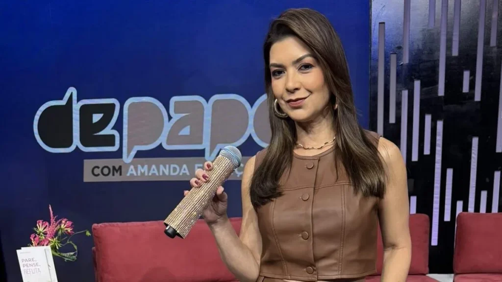 Imagem 1 amanda francozo 3.5 do artigo Amanda Françozo recebe no programa especialistas para discutir sobre compulsão