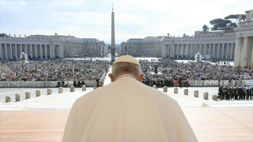 Imagem Papa Francisco na Hungria do artigo Francisco: Um legado de amor e esperança