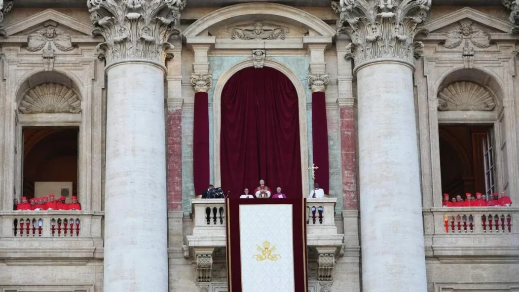 Imagem novo Papa Leao XVI do artigo CNBB saúda com alegria o novo Papa