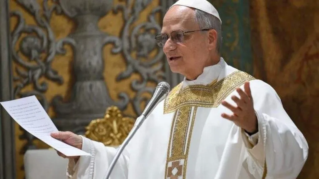 Imagem leao XVI em sua primeira missa na capela sistina do artigo Leão XIV celebra sua primeira Santa Missa na Capela Sistina