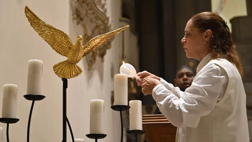 Imagem Novena de Pentescotes do artigo Prepare-se para a Novena de Pentecostes no Santuário Nacional