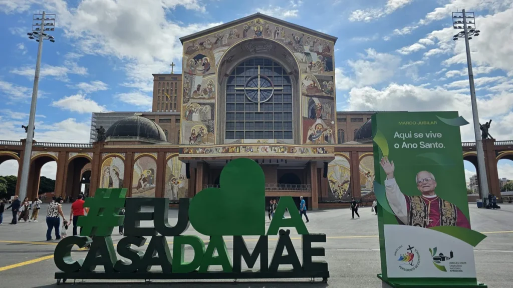 Imagem Papa Leao XIV Santuario de Aparecida do artigo A Família dos Devotos acolhe o Papa Leão XIV