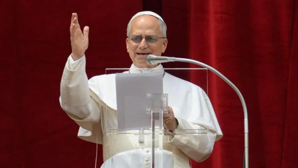 Imagem Papa Leao XIV do artigo Papa Leão XIV é doutor em Direito Canônico: o que isso significa?