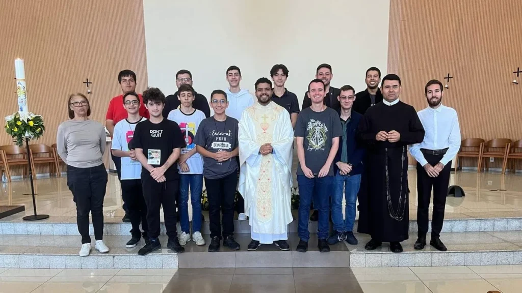 Onze jovens participaram do encontro vocacional em Sorocaba (SP)