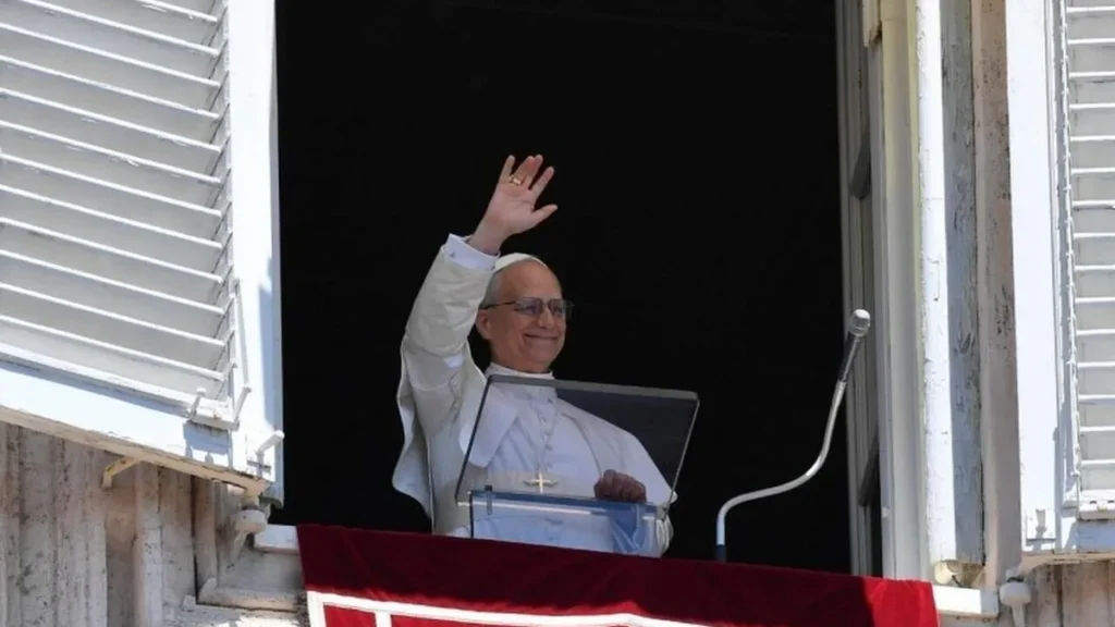 Imagem Regina Caeli Papa Leao XIV do artigo Papa Leão XIV: Regina Caeli e posse das basílicas de Roma