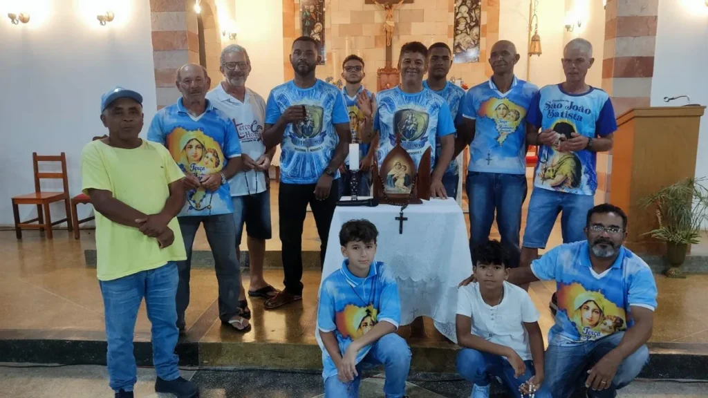 Imagem Terco dos homens julho 2025 do artigo Família que reza unida permanece unida